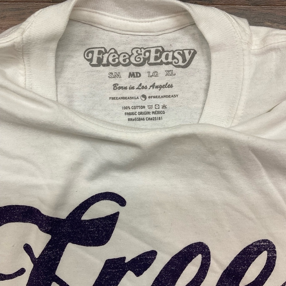 Free & Easy Short Sleeve w/Navy Tee - Picture 3 of 4
